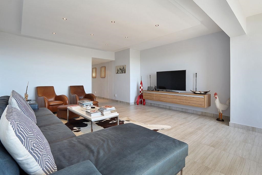 To Let 3 Bedroom Property for Rent in Green Point Western Cape